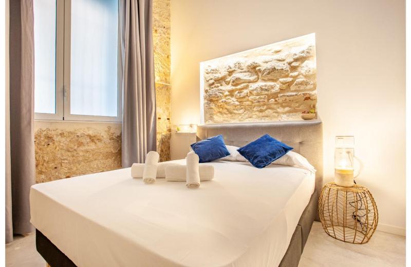 MyFlats Luxury Downtown - image 32
