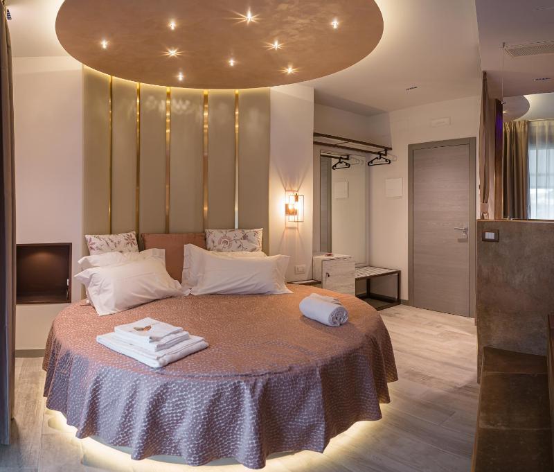 Beautiful Assisi Suite - image 19
