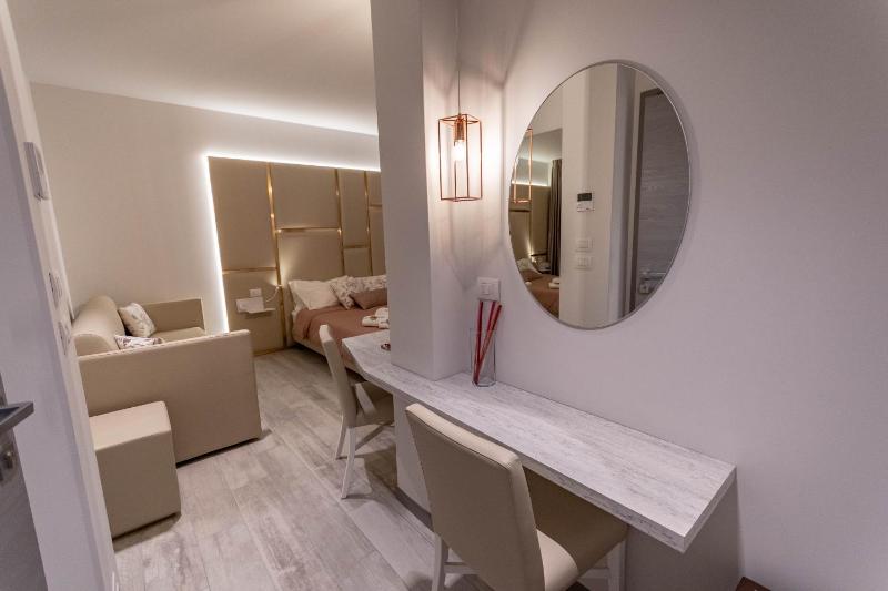 Beautiful Assisi Suite - image 50