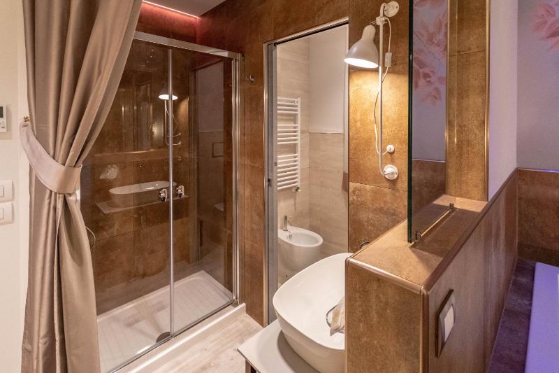 Beautiful Assisi Suite - image 33