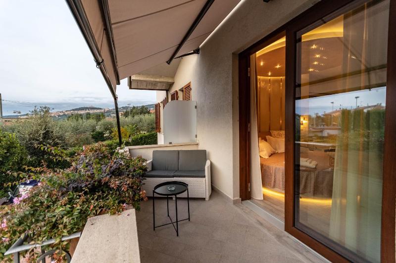 Beautiful Assisi Suite - image 42