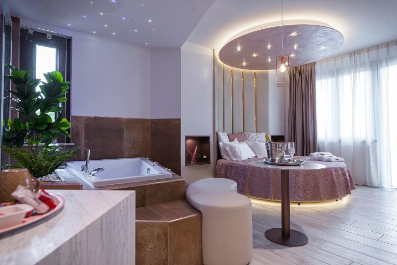 Beautiful Assisi Suite - image 46