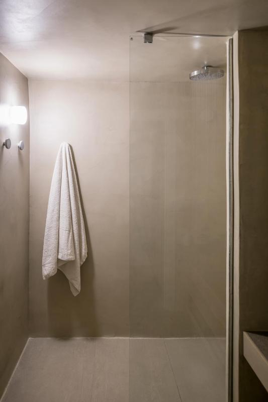 Exclusive Suite with Hot Tub image 3