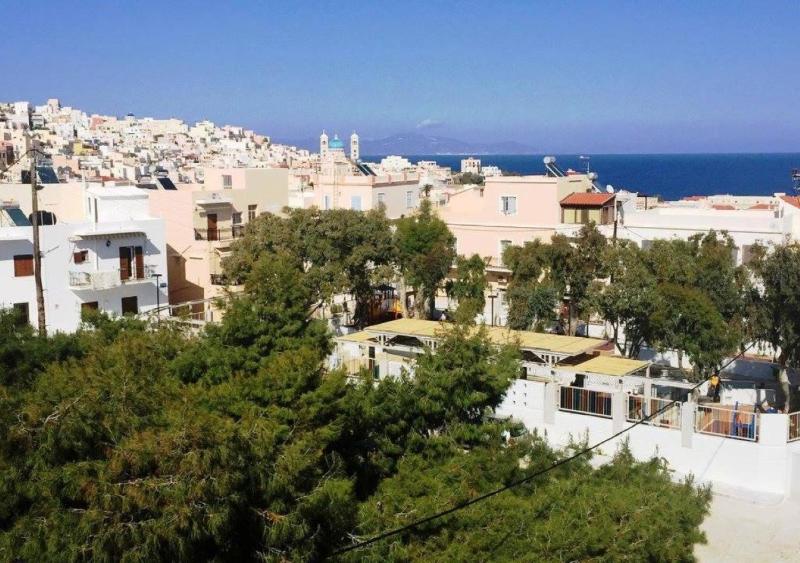 Double Room with Balcony and Sea View image 4