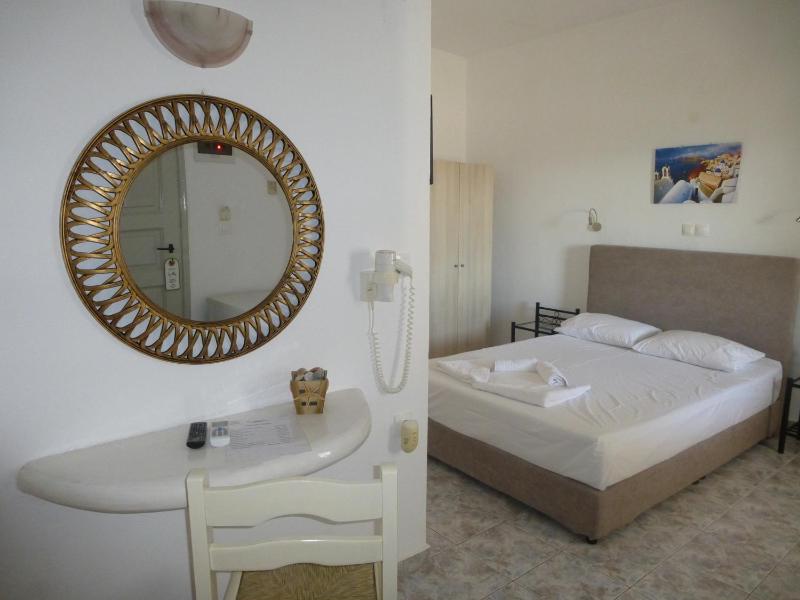  Standard Double Room image 4