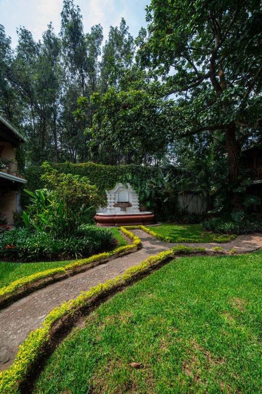 Hotel Real Plaza - image 11