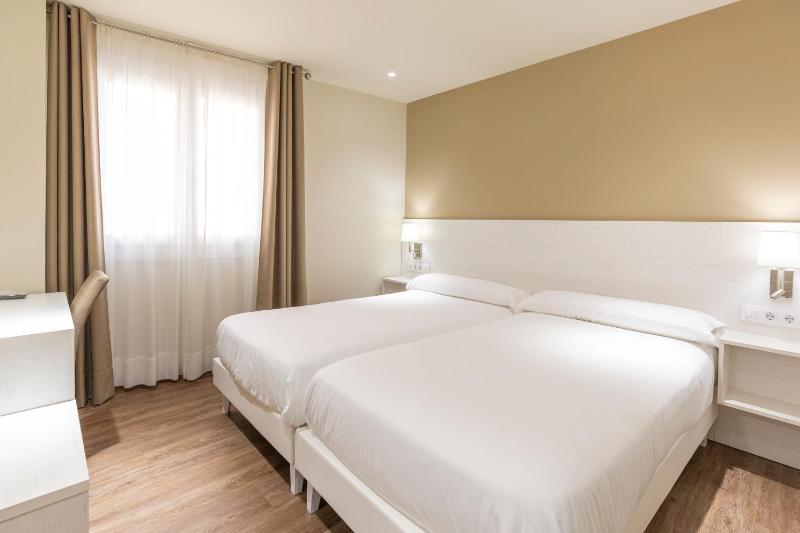 Triple Room image 1