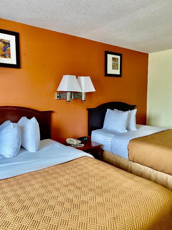 Double Room with Two Double Beds - Non-Smoking/Upper Floor image 4