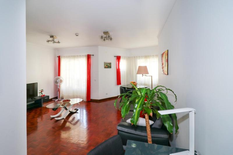 One-Bedroom Apartment image 3