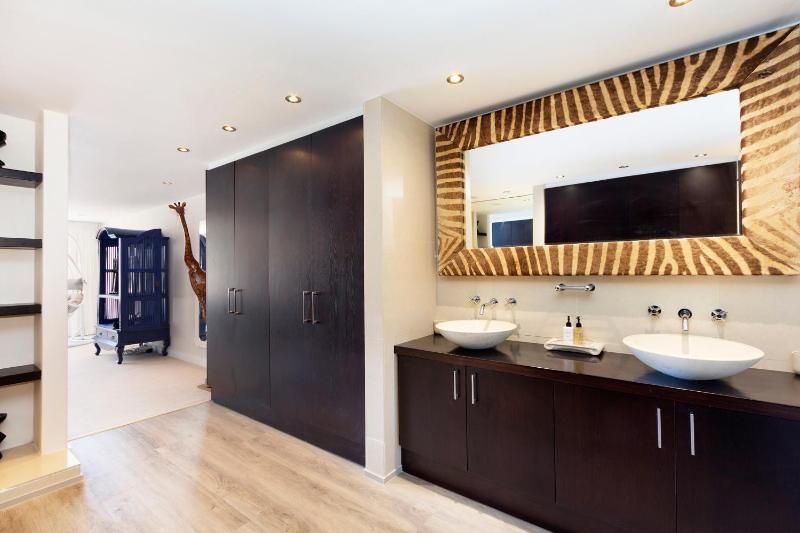 Summer Place - image 9