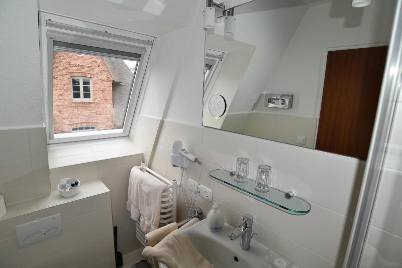 Double Room with Garden View image 2
