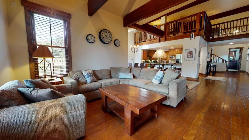 Three-Bedroom Townhouse image 1