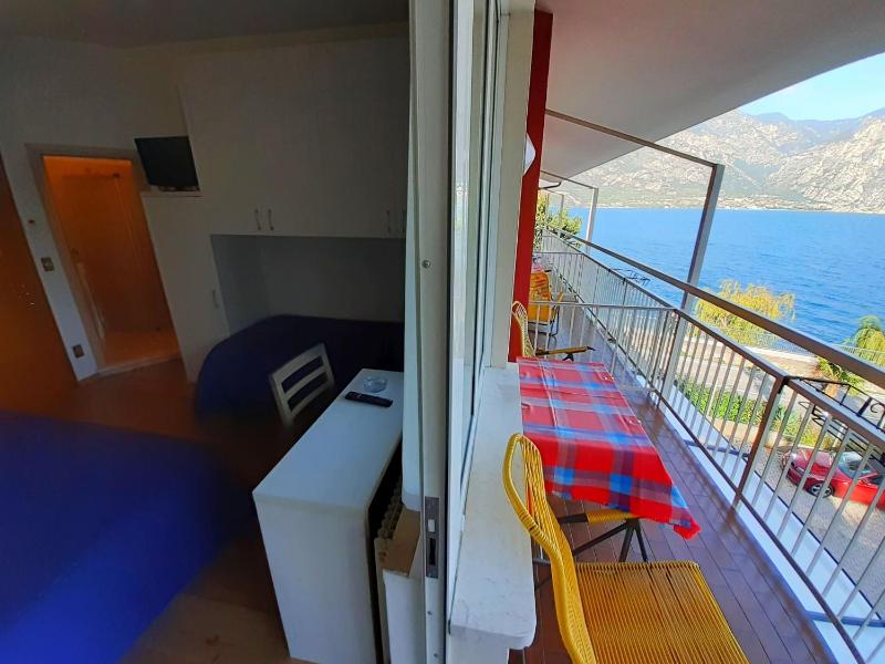 Triple Room with Lake View image 3