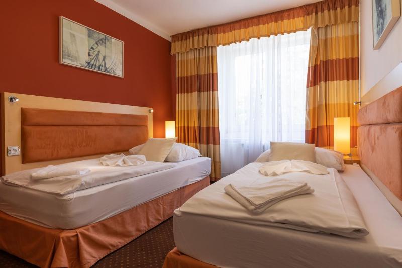 Superior Double or Twin Room image 2