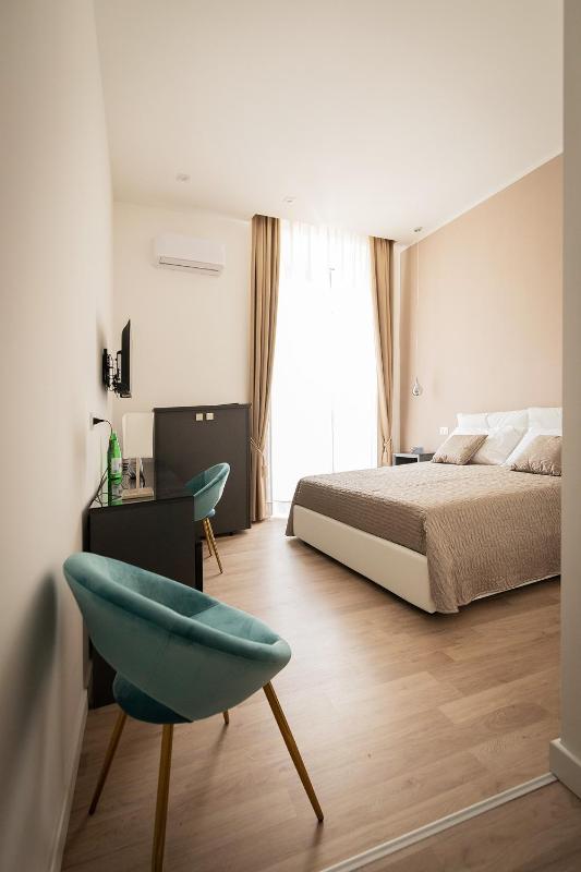 Superior Double Room image 4