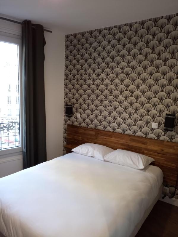 Single Room with Shower image 3