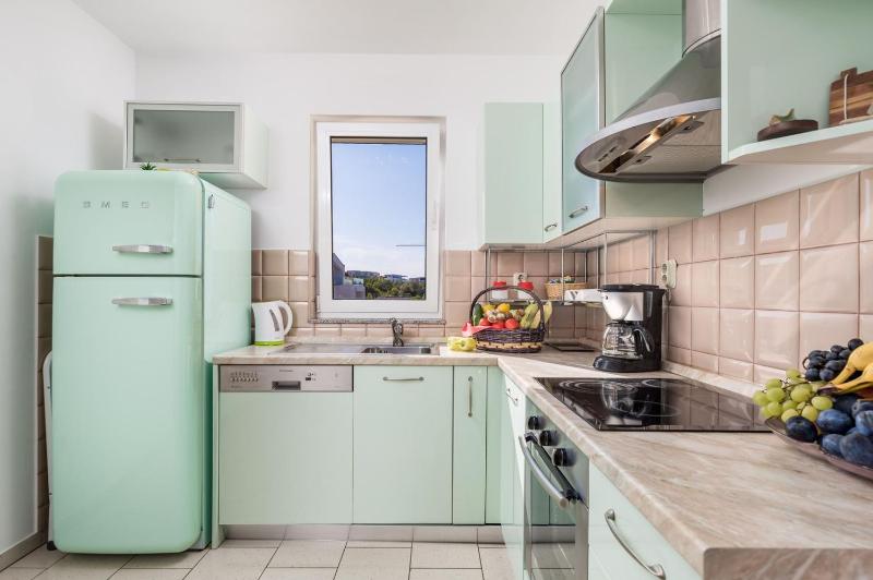 Apartman Pole - image 10