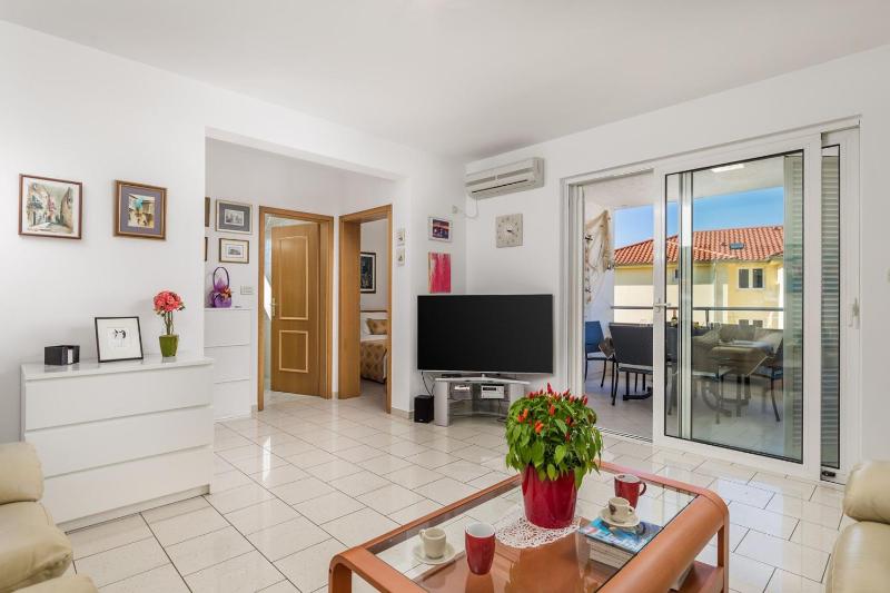 Apartman Pole - image 25