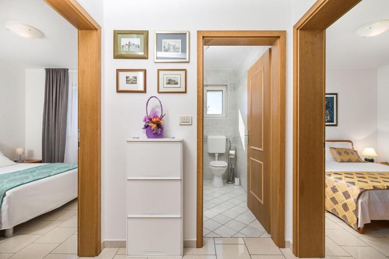 Apartman Pole - image 23