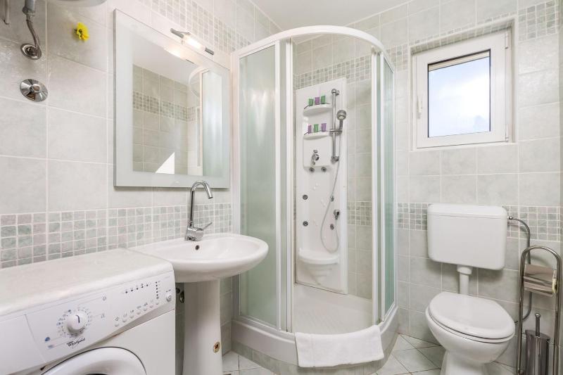 Apartman Pole - image 9