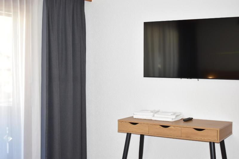 One-Bedroom Apartment with Balcony image 2