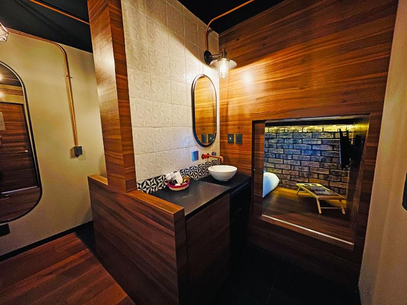 Cadillac Hotel Boutique - image 29