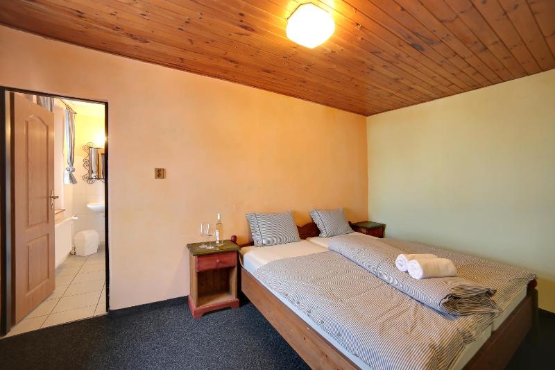 Triple Room image 3