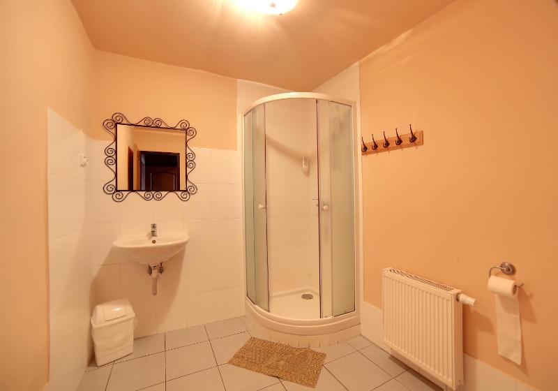 Quadruple Room image 2