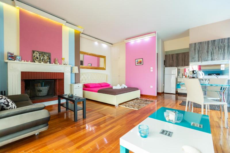 Studio Apartment with Sea View image 4