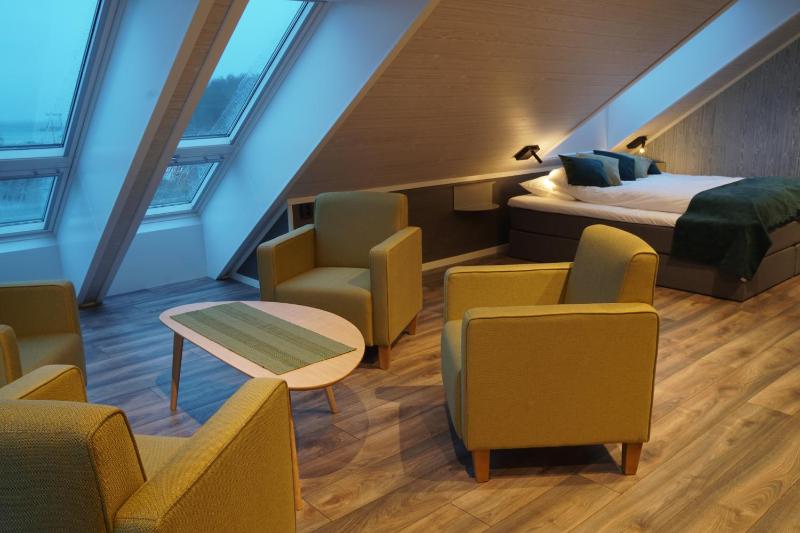 Suite with Sea View image 3