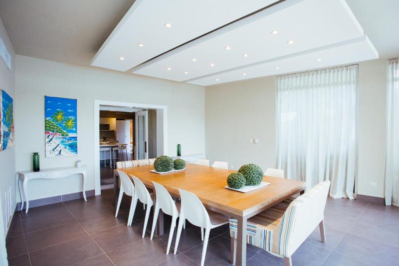 Unbelievable Villa with Pool - Perfect Family Vacay - image 48