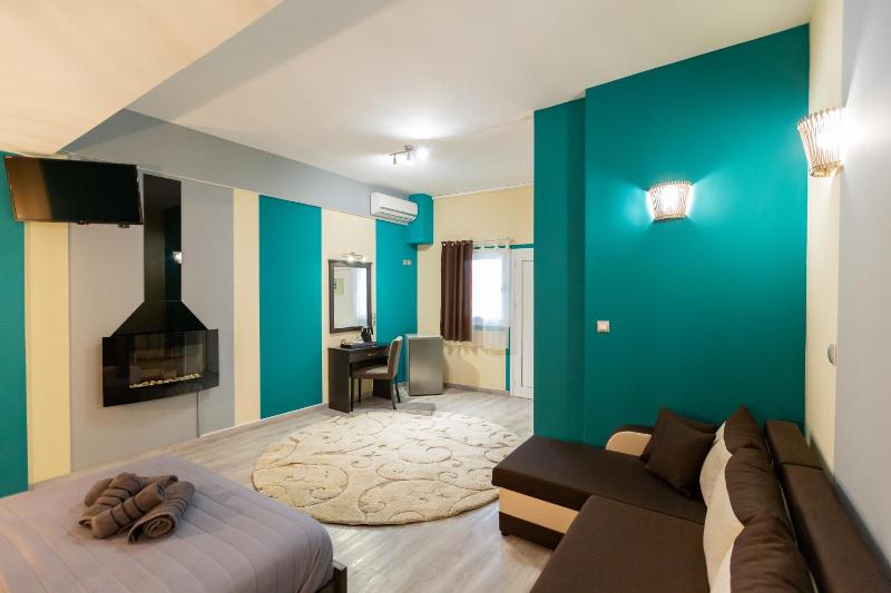 Studio Apartment image 2