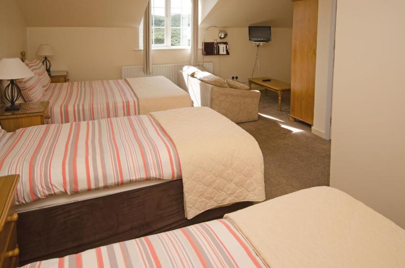 Property 374 - Ballyconneely - image 15