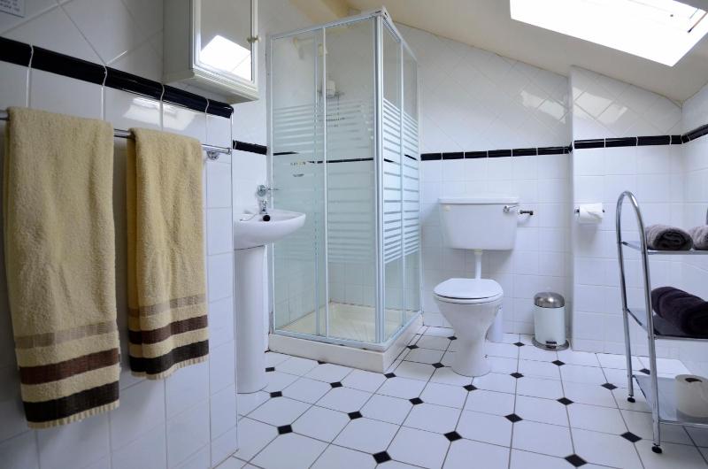 Property 374 - Ballyconneely - image 14
