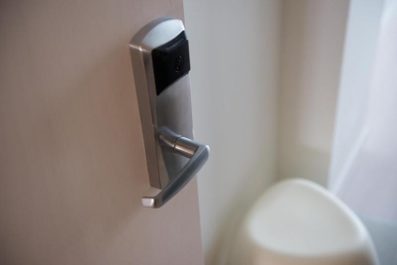 Single Room with Private Bathroom image 3