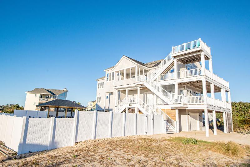 Holiday Home image 1