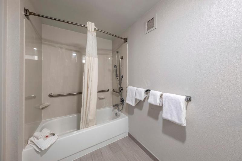  Standard King Room with Microwave & Refrigerator Disability Access Non-Smoking image 2