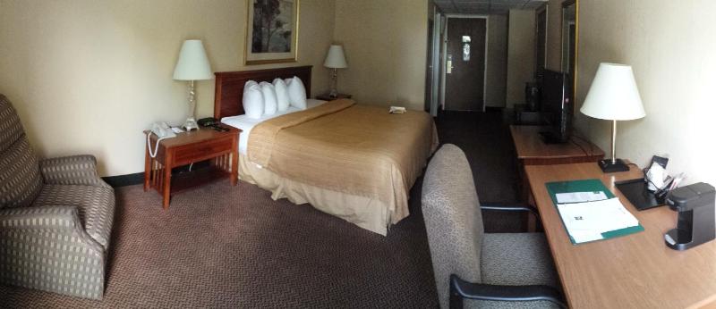 Queen Room - Accessible/Non-Smoking image 2