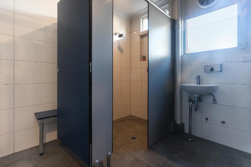 Single Room with Shared Bathroom image 2