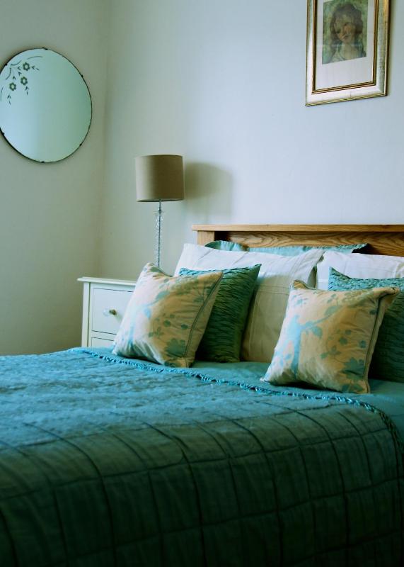 Double Room image 3