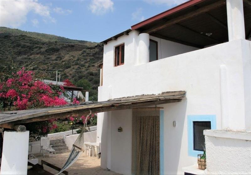 Two-Bedroom House image 4