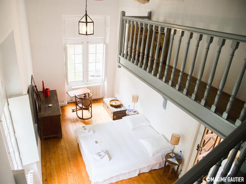 Quadruple Room with Private Bathroom image 3