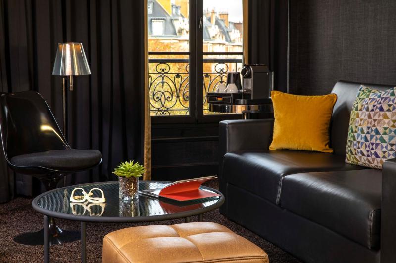 First Hotel Paris Tour Eiffel - image 10