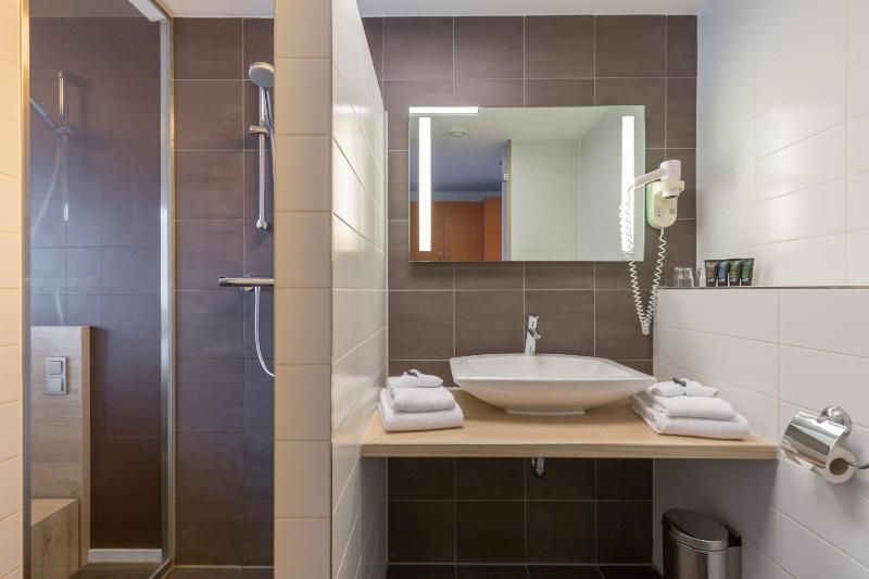 King Room with Sea View image 3