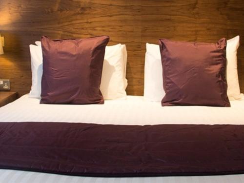Double Room with Private Bathroom image 1