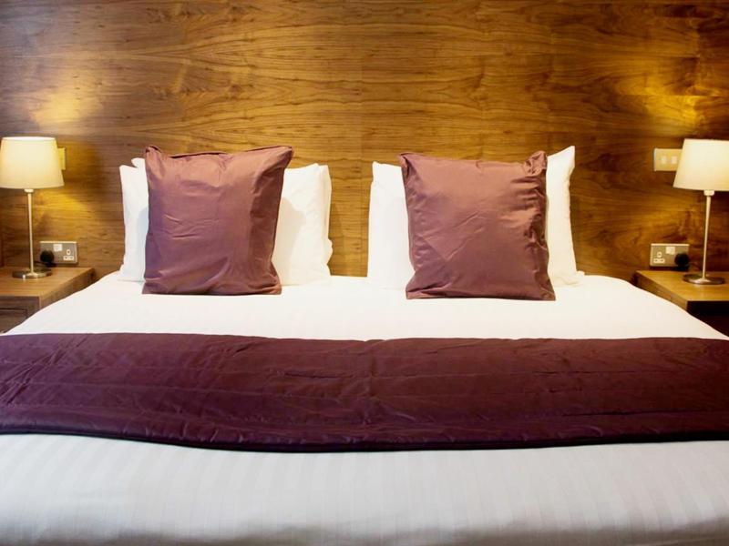 King Room image 4