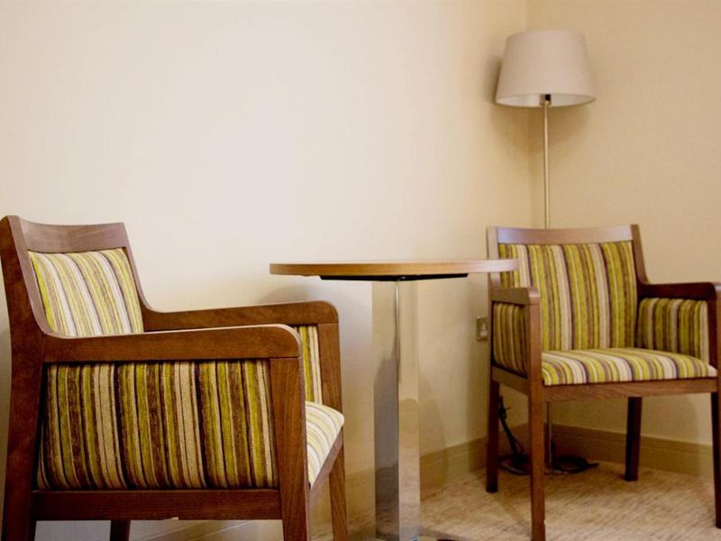 Superior Double Room image 4