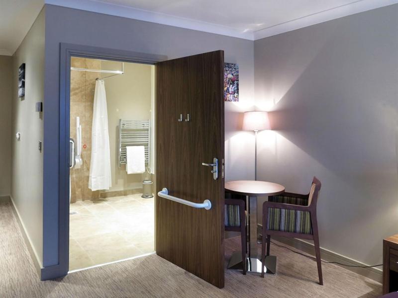 Double Room with Private Bathroom image 4
