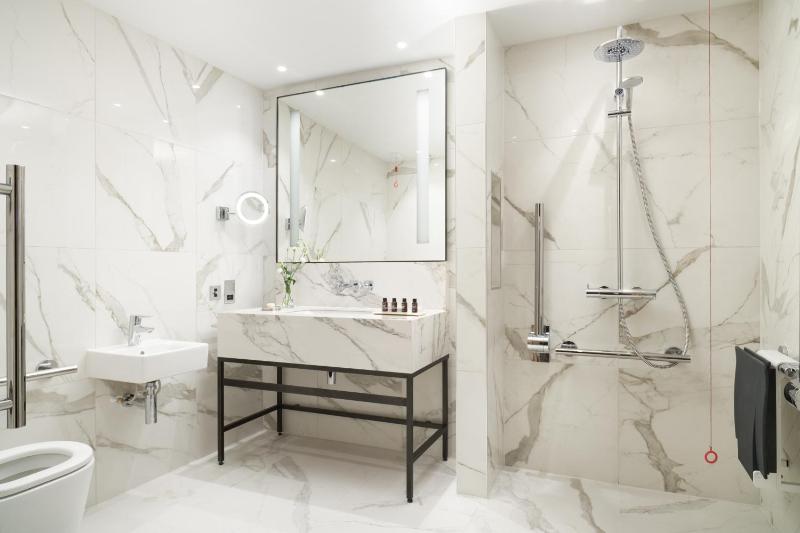 Classic Double Room - Disability Access image 1