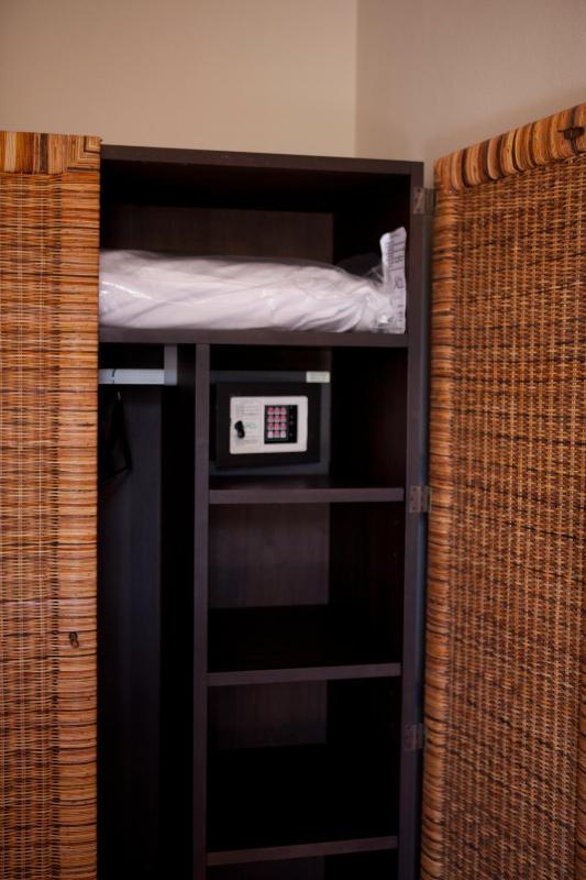 Junior Double Room image 2